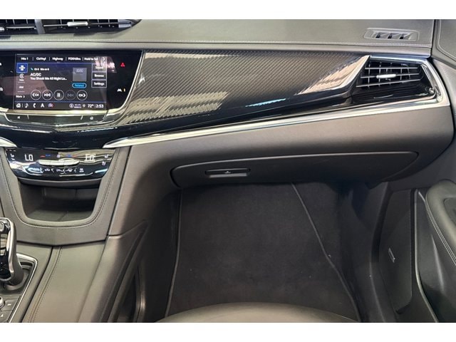 2025 Cadillac XT6 Sport - Photo 32