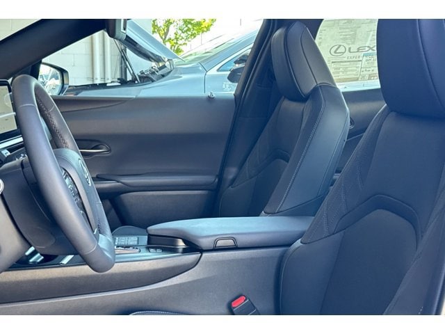 UX HYBRID 300h PREMIUM 5-DOOR SUV