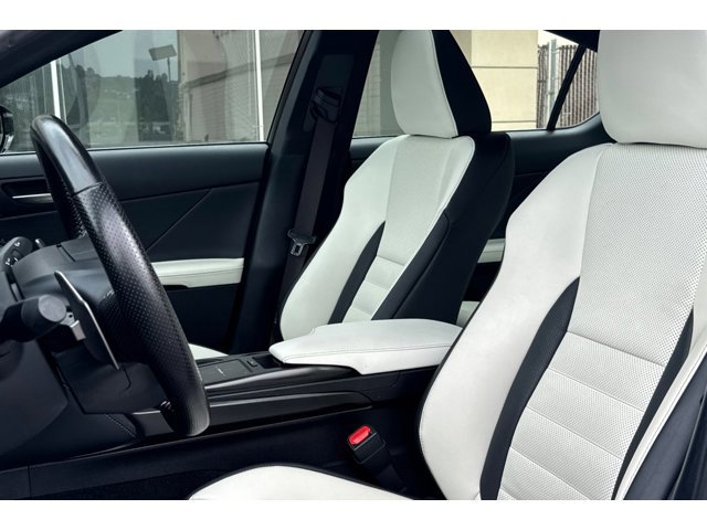 2022 LEXUS IS 350 F SPORT photo 4