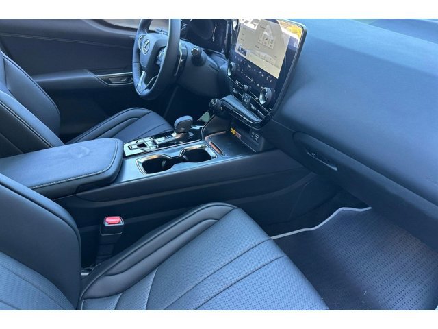 2026 Lexus NX 450h+ F-Sport - Photo 26