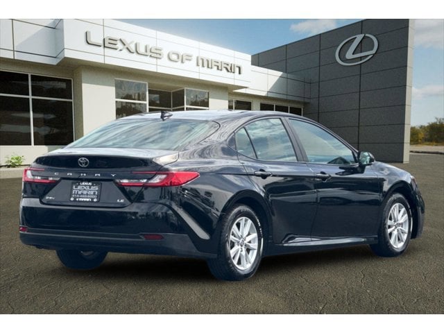 2025 Toyota Camry LE photo 3