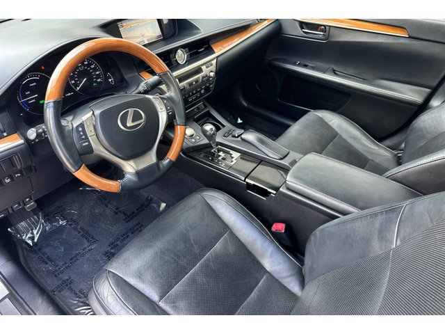 2014 Toyota Highlander LE photo 4