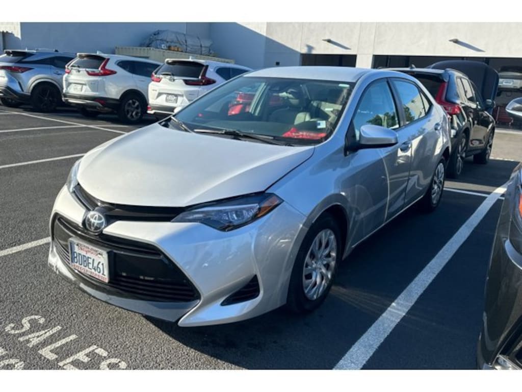 Used 2018 Toyota Corolla LE Sedan