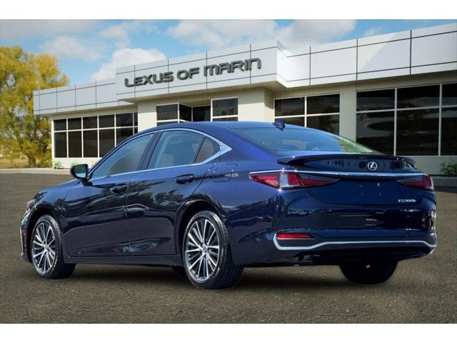 2024 LEXUS ES 300h Base photo 2