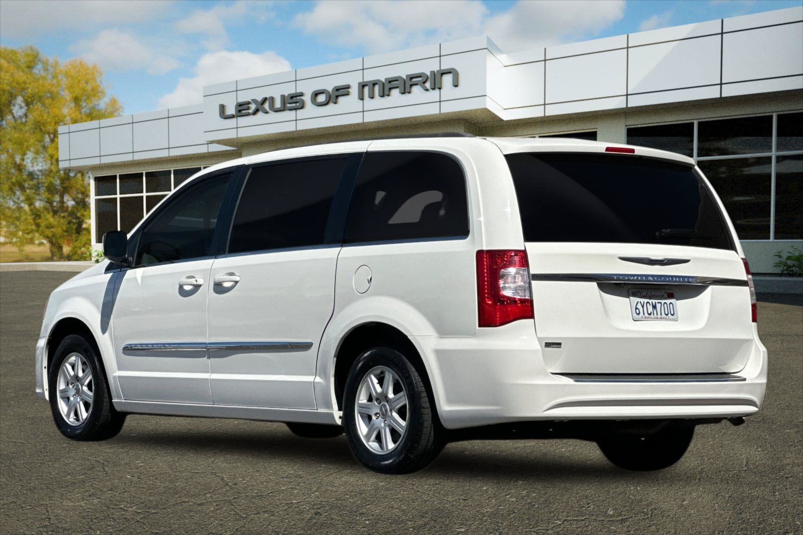 2013 Chrysler Town & Country Touring Van