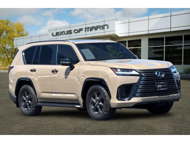 2026 LEXUS LX 700h Overtrail photo 6
