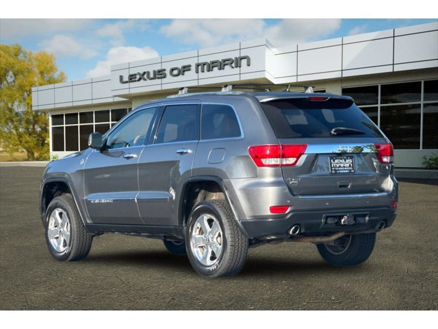 2013 Jeep Grand Cherokee Overland photo 2