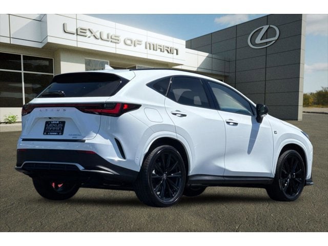 2026 Lexus NX PHEV 450h+ - Photo 8