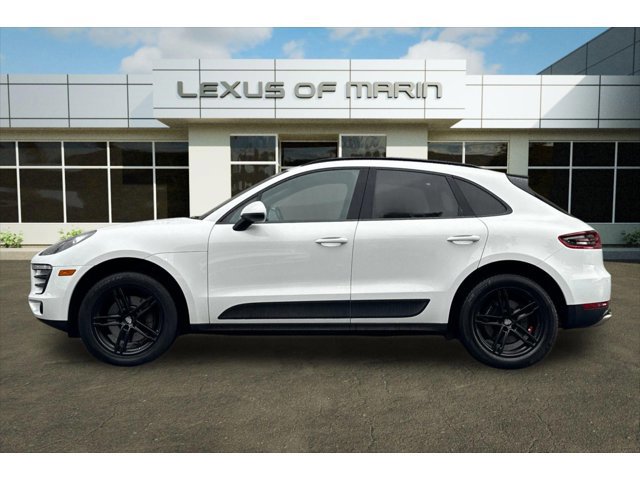 2017 Porsche Macan Base photo 3