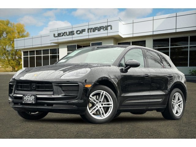 2024 Porsche Macan's photo