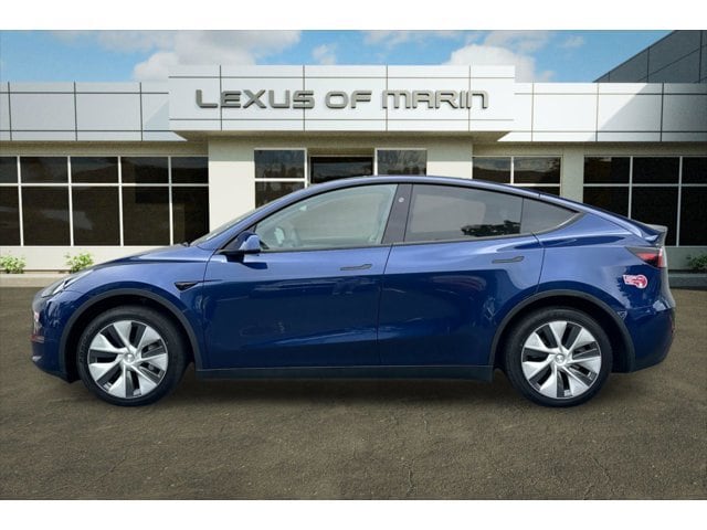 Used 2024 Tesla Model Y Long Range with VIN 7SAYGDEE1RF070375 for sale in San Rafael, CA