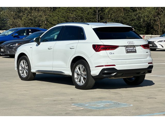 2022 Audi Q3 45 TFSI S line Premium photo 3