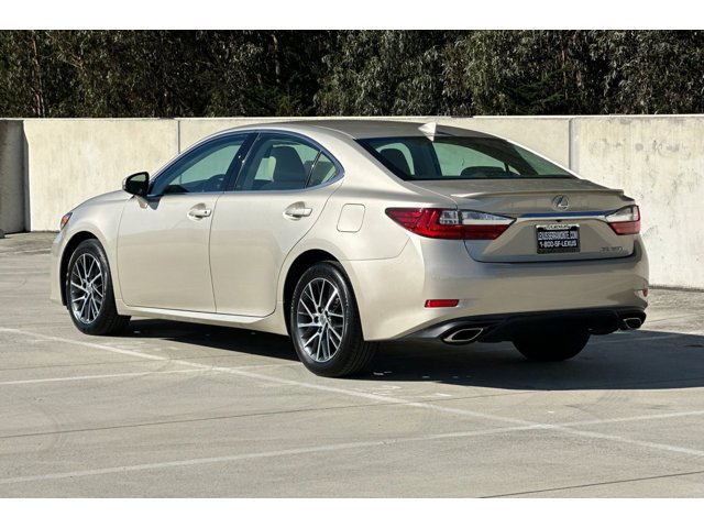 2016 Lexus ES 350 photo 3