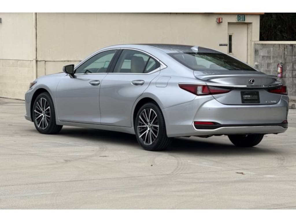 Certified 2025 Lexus ES 300h Base Sedan