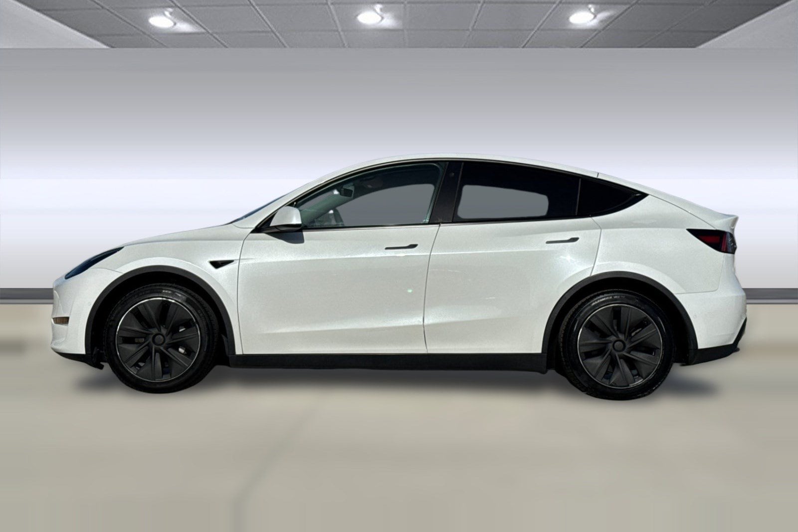 Used 2021 Tesla Model Y Long Range with VIN 5YJYGDEE9MF296797 for sale in Colma, CA