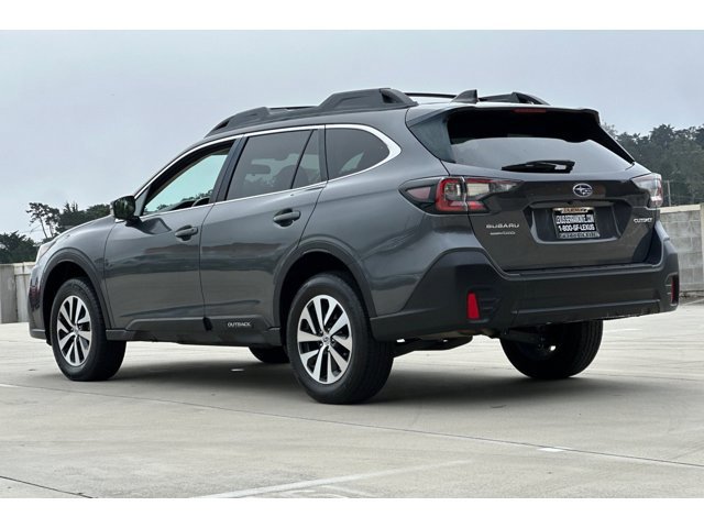 2020 Subaru Outback Premium photo 3