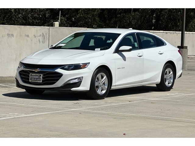 2022 Chevrolet Malibu 1LT photo 2