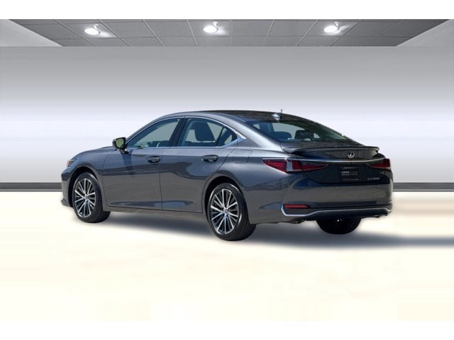 2024 LEXUS ES 300h Base photo 2