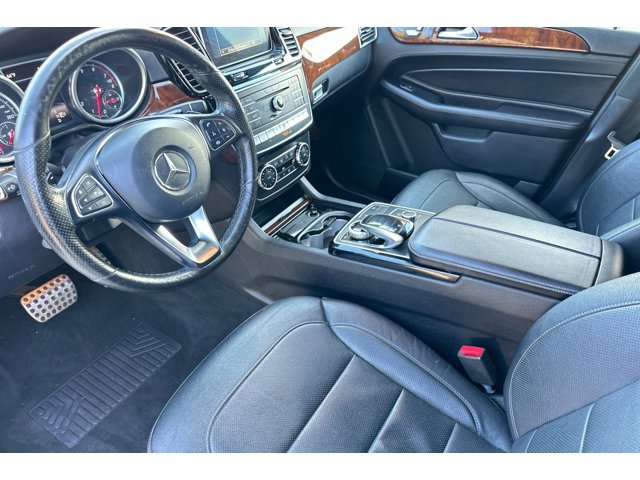 2016 Mercedes Benz GLE 400 4MATIC photo 4