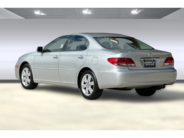 2005 Lexus ES 330 Base photo 3