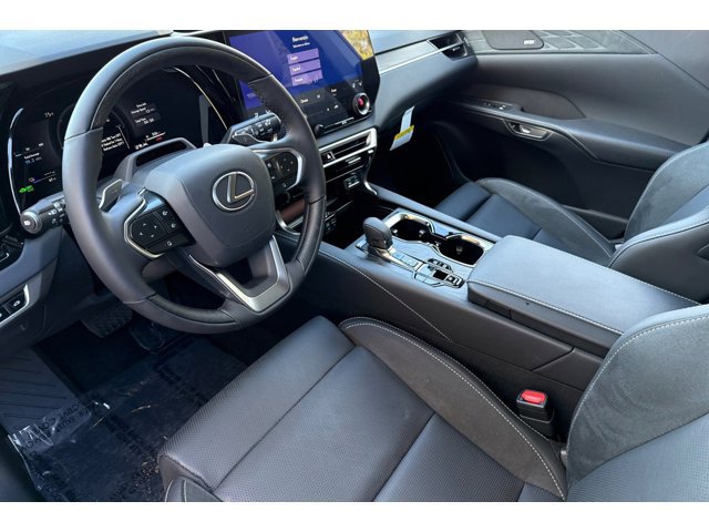 2026 Lexus RX 450h+ Luxury - Photo 4
