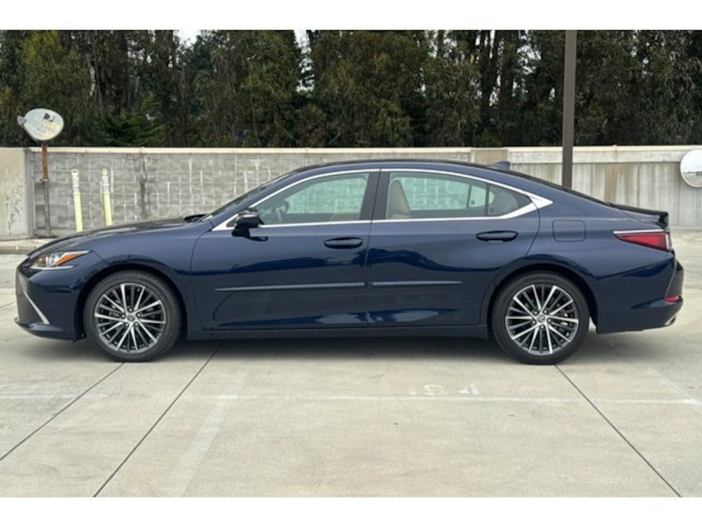 Used 2022 Lexus ES 350 Sedan