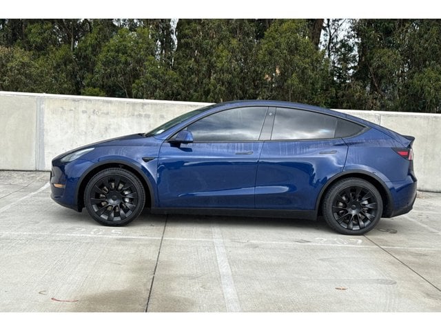 Used 2022 Tesla Model Y Long Range with VIN 7SAYGAEEXNF403374 for sale in Colma, CA
