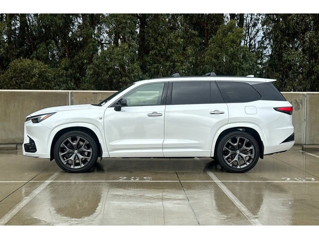 2026 Lexus TX 500h F SPORT Performance Premium photo 2