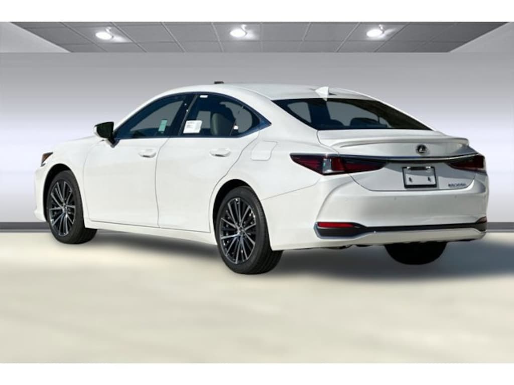 New 2025 Lexus ES HYBRID 300h 4-DOOR SEDAN