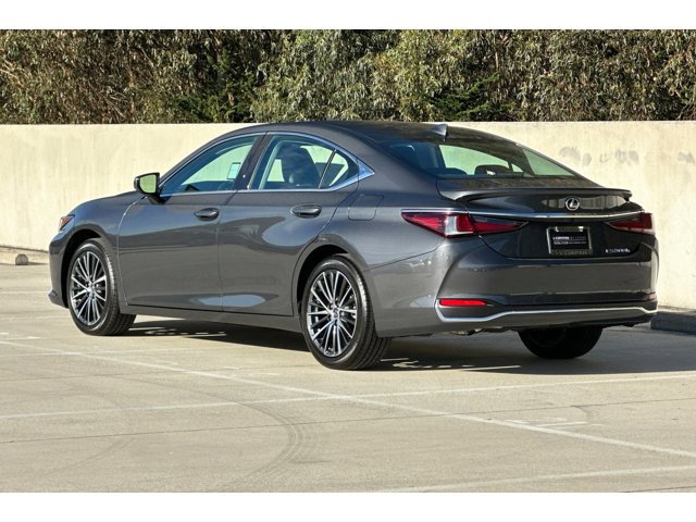 2025 Lexus ES 300h Base photo 3