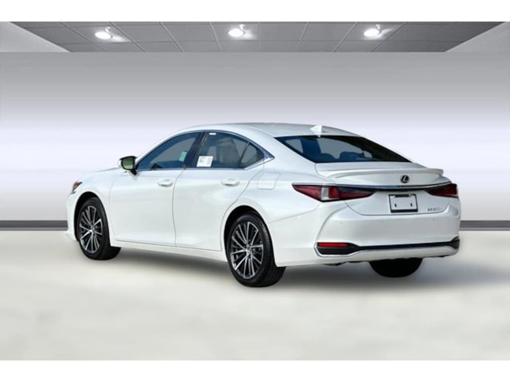 New 2025 Lexus ES HYBRID 300h 4-DOOR SEDAN