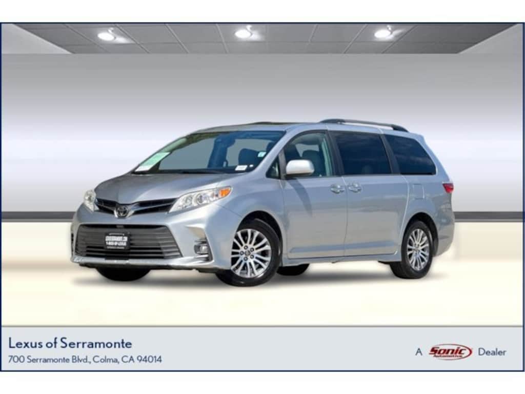 Used 2018 Toyota Sienna XLE 8 Passenger Van Passenger Van