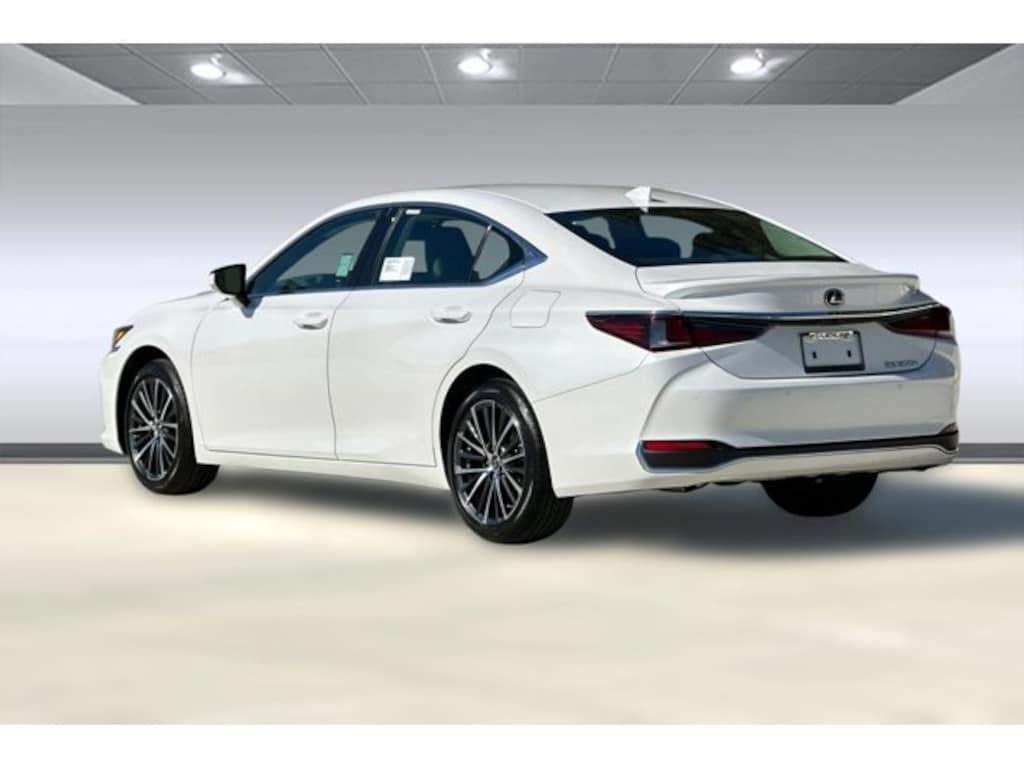 New 2025 Lexus ES HYBRID 300h 4-DOOR SEDAN