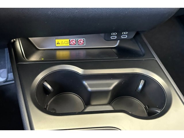 2026 Lexus UX Hybrid 300h - Photo 29
