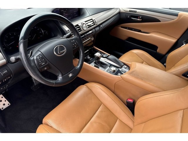 LS 460 Sedan