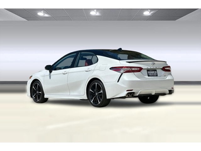 2019 Toyota Camry XSE V6 photo 2
