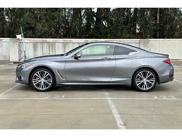 2017 Infiniti Q60 2.0t Coupe photo 2