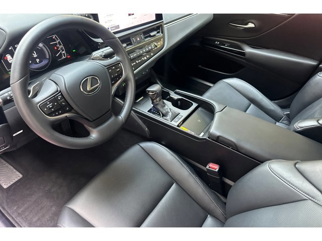 2025 Lexus ES 300h Base photo 4