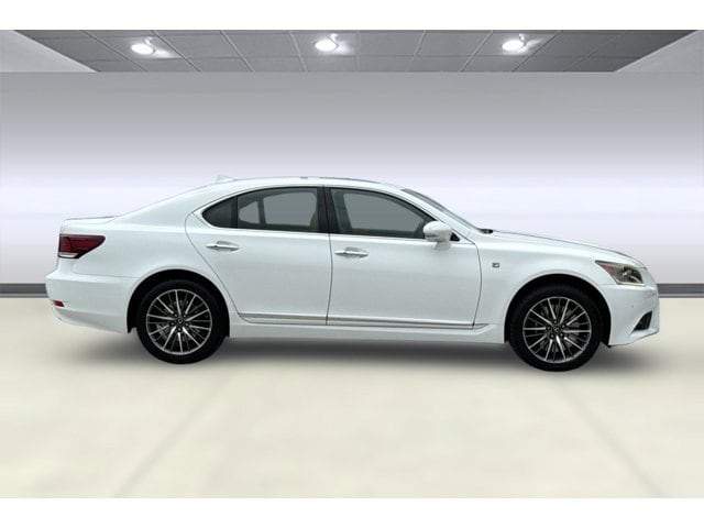 LS 460 Sedan