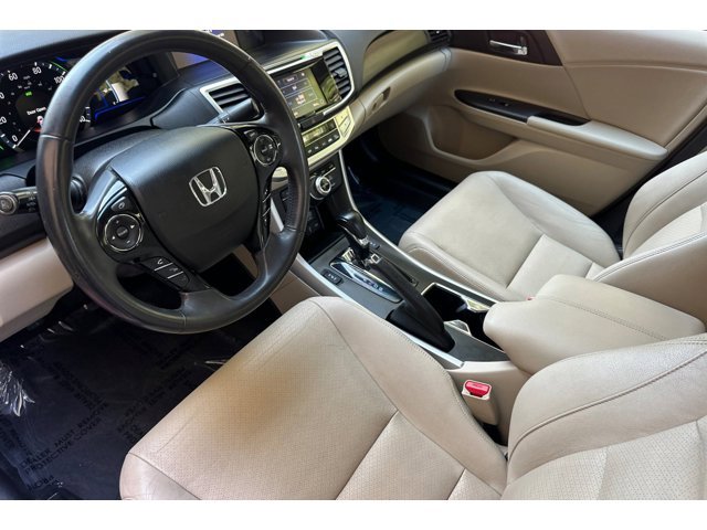 2014 Honda Accord Hybrid Touring photo 4
