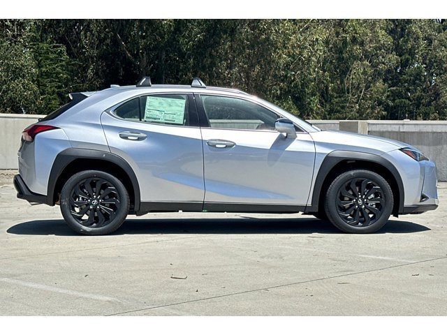 2026 Lexus UX Hybrid 300h - Photo 7