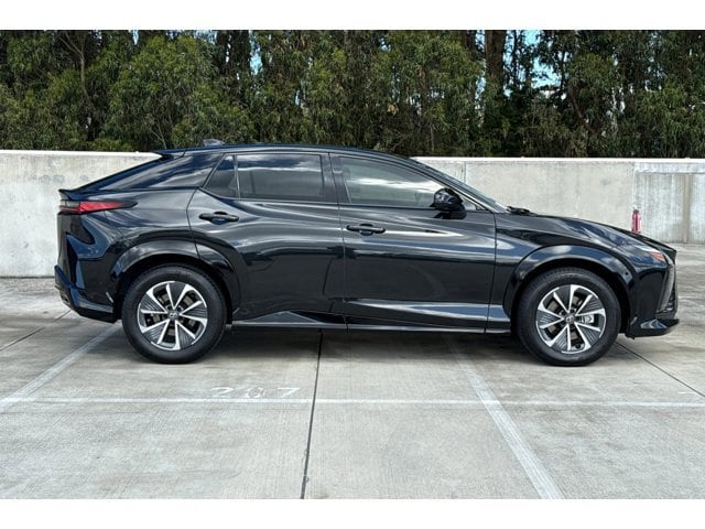 2023 LEXUS RZ 450e Premium w/18" Wheel photo 6