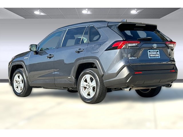 2020 Toyota RAV4 Hybrid LE photo 3