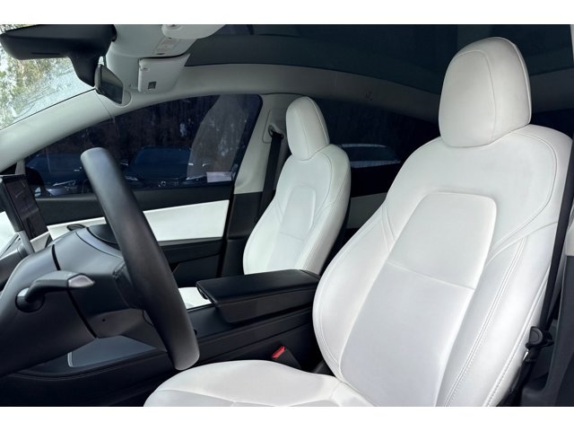 2022 Tesla Model Y Long Range photo 4