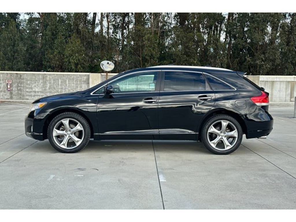 Used 2010 Toyota Venza Base V6 Crossover