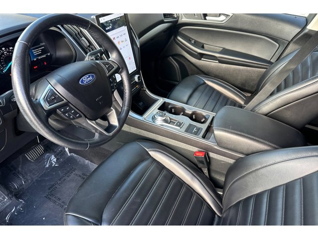 2023 Ford Edge SEL photo 4