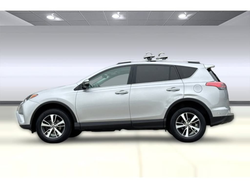 Used 2018 Toyota RAV4 XLE SUV