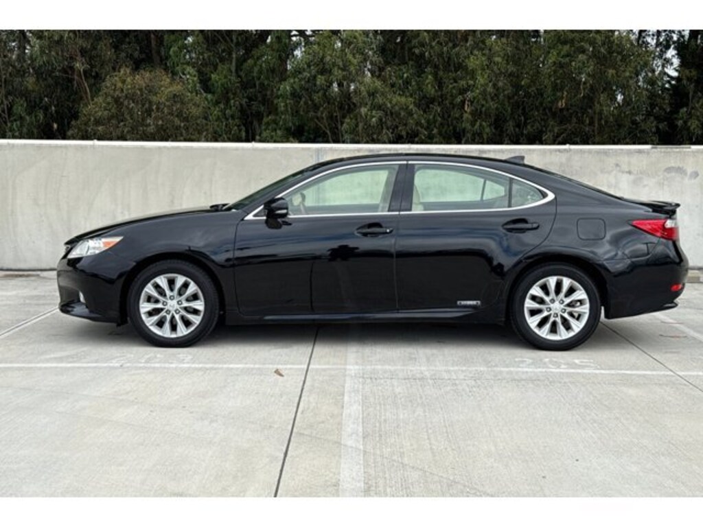 Used 2015 Lexus ES 300h Sedan