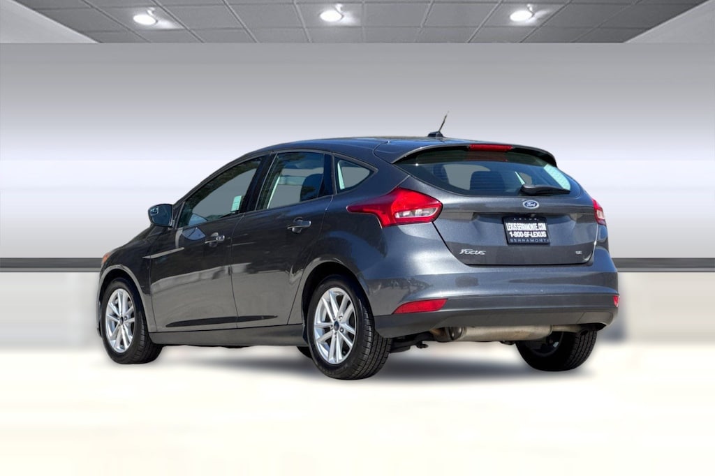 Used 2017 Ford Focus SE Hatchback