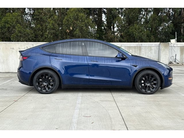 2022 Tesla Model Y Long Range photo 3